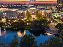 达拉斯/普莱诺莱格西镇中心万豪酒店，位于普莱诺的酒店