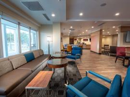 TownePlace Suites by Marriott Toledo Oregon，位于俄勒冈州希捷会议中心附近的酒店