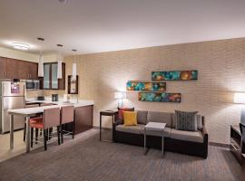 Residence Inn by Marriott Dallas at The Canyon，位于达拉斯的无障碍酒店