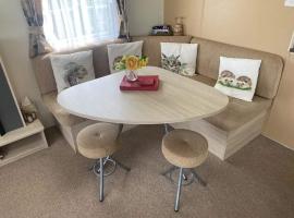 Borwick Lakes Haven，位于伯顿的酒店