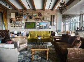 The Stella Hotel, Autograph Collection