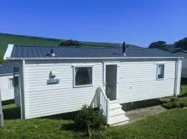 Large 4 person Couples and Family Caravan in Newquay Bay Resort