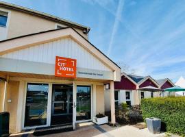 Cit'hotel Design Booking Evry Saint-Germain-lès-Corbeil Sénart，位于圣日耳曼莱科的酒店