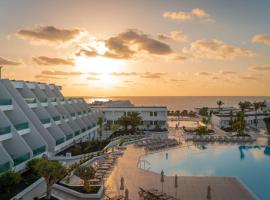 Radisson Blu Resort, Lanzarote Adults Only，位于科斯塔特吉塞的酒店