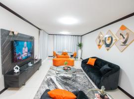 Moonpopson Luxury Apartments, Fourways Sandton，位于Sandton的度假短租房