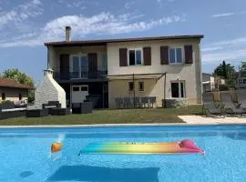 Maison Ravi