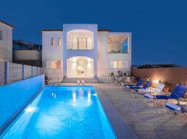 Astarte Villas - Ocean Pool Villa，位于蒂锡利维的度假屋