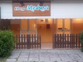 Albergo Medusa，位于蓬他码头的酒店