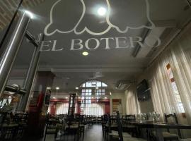Hostal El Botero，位于蒙雷阿尔-德尔坎波的旅馆