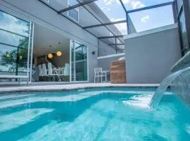 Modern 4 Bedrooms Vacation Home with Splash Pool at Le Reve Resort (4435)