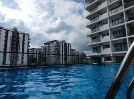 Banana Homestay Kuching - P' Residence