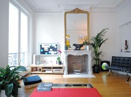 Champs Elysees Homestay - AIR CONDITIONING，位于巴黎的民宿