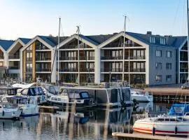 Beautiful apartment with marina view