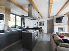 Lotti Residence Exclusiv，位于巴拉顿菲赖德的带热水浴缸的酒店