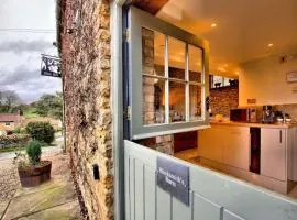 Blacksmith’s Barn - Cosy, Chilled & Dog Friendly.