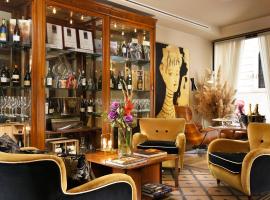 Hotel De' Ricci - Small Luxury Hotels of the World，位于罗马的酒店