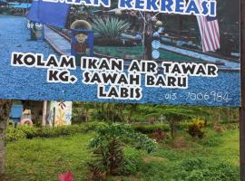 Tmn Rekreasi Cikgu Haron，位于Labis的木屋