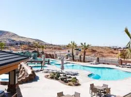 395 Zion Village X-BOX ONE, LOTS OF GAMES, BUILT-IN BUNK BEDS, POOL VIEWS, AND MORE!