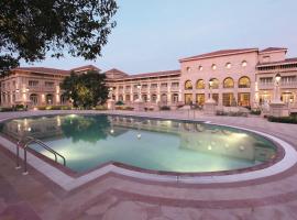 Evershine Resort & Spa，位于马哈巴莱斯赫瓦尔孟买角附近的酒店