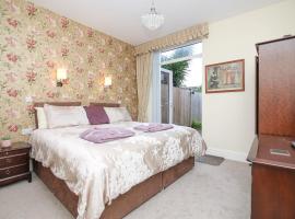 The Beach House Luxury Rooms Weston Super Mare，位于滨海韦斯顿的度假屋