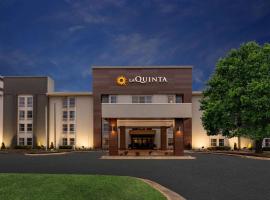 La Quinta by Wyndham Jonesboro，位于琼斯伯勒琼斯伯勒市政机场 - JBR附近的酒店