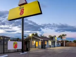 Super 8 by Wyndham Bakersfield CA