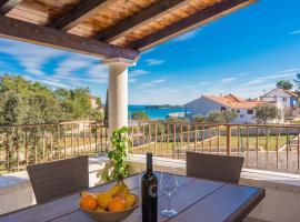 Holiday Home Irena-Adriatic Luxury Villas，位于兹曼的度假屋