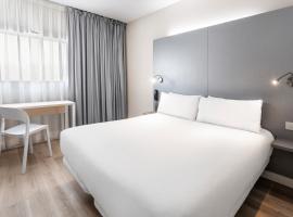 B&B HOTEL Barcelona Mollet，位于莫勒山谷的酒店