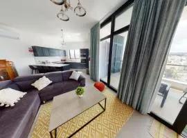 St Julians Central luxury apartment