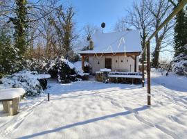 Behagliches Haus mit Kamin und Wärmepumpe，位于Hohenthurm的酒店