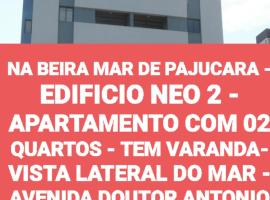 NA BEIRA MAR DE PAJUCARA - EDIFICIO NEO 2 - APARTAMENTO COM 02 QUARTOS - TEM VARANDA- VISTA LATERAL DO MAR - AVENIDA DOUTOR ANTONIO GOUVEIA 1081- CONSUMO ELETRICO É PAGO No CKECK-OUT 1KWH É 1,35 REIAS，位于马塞约的公寓式酒店