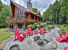 Beautiful Chalet, mins to Hunter/Windham slopes，位于Jewett的酒店