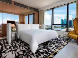 JW Marriott Hotel Singapore South Beach，位于新加坡宝门廊地铁站附近的酒店