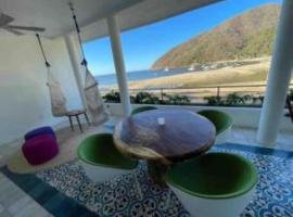 Luxury 1 Bedroom Beach House Casa Dos Aguas，位于叶莱巴的度假屋