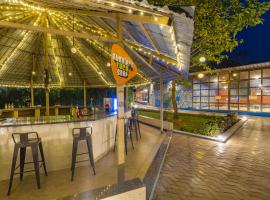 Zostel Kolad，位于科拉德的酒店