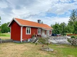 Beautiful Home In Västervik With Wifi