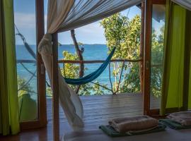 Araya Dive Resort Togean，位于Bomba的酒店