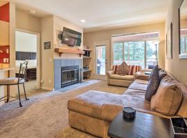 Kouls Retreat Condo 2 Mi to Lake Wenatchee，位于莱文沃思的酒店