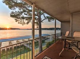 Sunset-View Resort Condo on Lake Hamilton!，位于温泉城的酒店