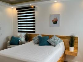 Baja Suites - Departamentos Vacacionales，位于恩塞纳达港的酒店
