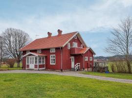 5 Bedroom Pet Friendly Home In Sollebrunn，位于Sollebrunn的度假屋