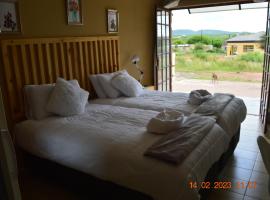 Glorious Home Bed & Breakfast，位于Mochudi的带停车场的酒店
