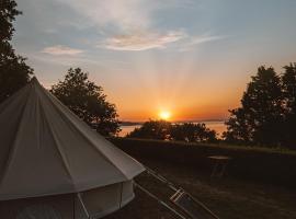 Lodg'ing Nature Camp Presqu'île Crozon，位于Lanvéoc的豪华帐篷