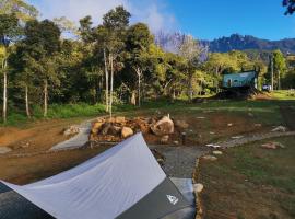 The Mountain Camp at Mesilau, Kundasang by PrimaStay，位于拉瑙的露营地