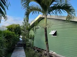 Charmant bungalow avec petite piscine privée