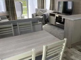 Luxury Holiday Home Sleeps 6 Pet Friendly