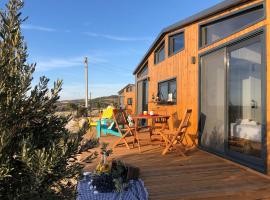 Zeytiny l Tiny Houses & Farm l Çeşme，位于切什梅的乡村别墅