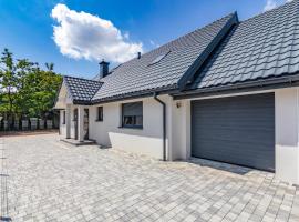 ZATOR Apartamenty Max House, Energylandia，位于扎托尔的酒店