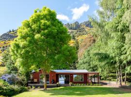 Criffel Bluffs Cottage，位于瓦纳卡的住宿加早餐旅馆