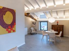 Apartamentos en Baztan HIRU KABI, HIGA，位于Lecároz的酒店